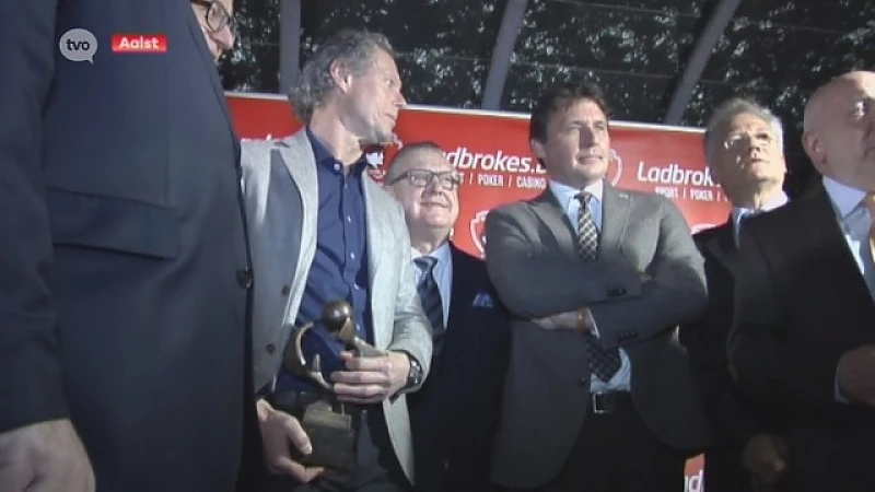 Preud'homme sleept voor het eerst Trofee Raymond Goethals in de wacht