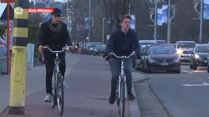 Hoofdafbeelding voor artikel Chauffeur rijdt jongen van…