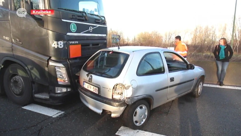 Verkeersproblemen op E17 na twee ongevallen richting Antwerpen
