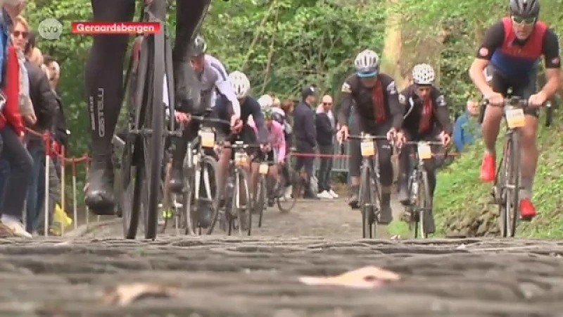 16.000 Flandriens bekampen Muur van Geraardsbergen