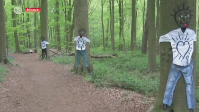 Bomen Neigembos beklad met verf en graffiti