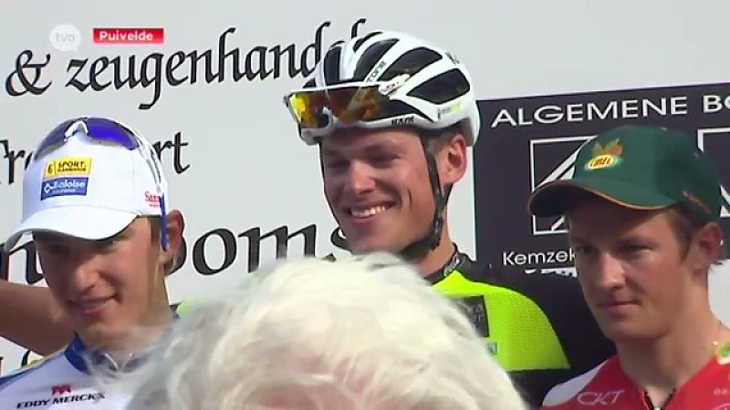 Lawrence Naesen wint Puivelde Koerse in Sint-Niklaas