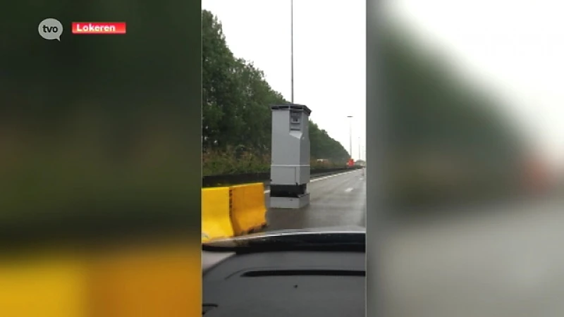 Flitspaal vlak voor werken op E17 in Lokeren. Is dat wel een goed idee?