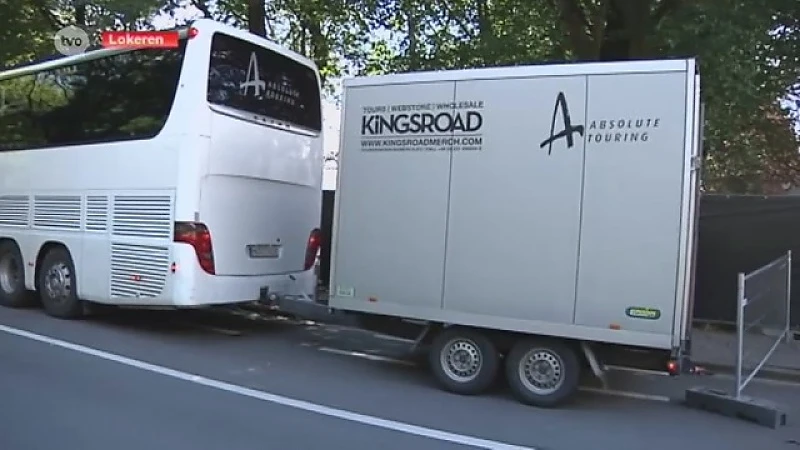 TV Oost aan boord van tourbus metalband op Lokerse Feesten