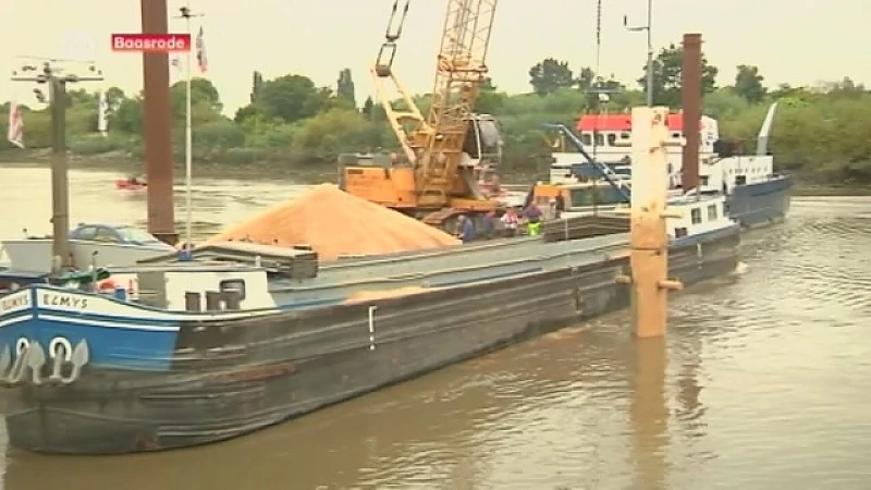 Zinkend schip in Baasrode blokkeert scheepvaart op Schelde