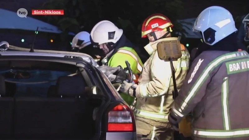 In levensgevaar na frontale aanrijding in Sint-Niklaas