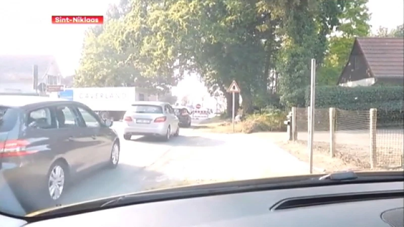 Verboden door te rijden? Foert, we zetten de signalisatie aan de kant