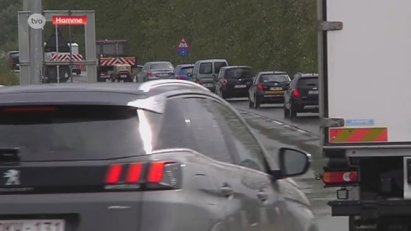 Verkeersinfarct door werken op N41 Hamme