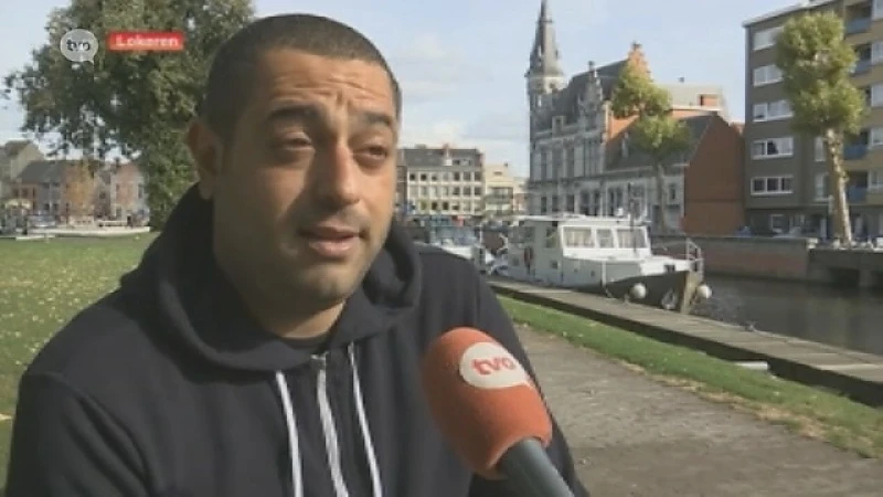 Met Erhan Demirci, Brussels comedian van Turks-Limburgse afkomst, in Lokeren