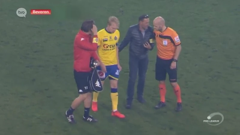 Hoofdafbeelding voor artikel Clement start met kopzorgen…