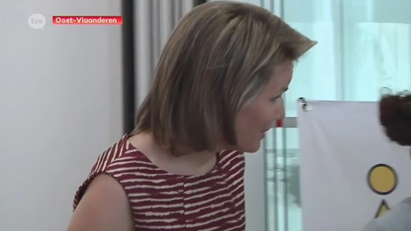 Sociale Kruidenier Slaatje Praatje wordt gelauwerd door Koningin Mathilde