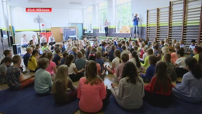 Experiment "mantrazingen" in basisschool