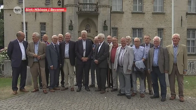 Klas leraars die 60 jaar geleden afstudeerde in Sint-Niklaas komt weer samen