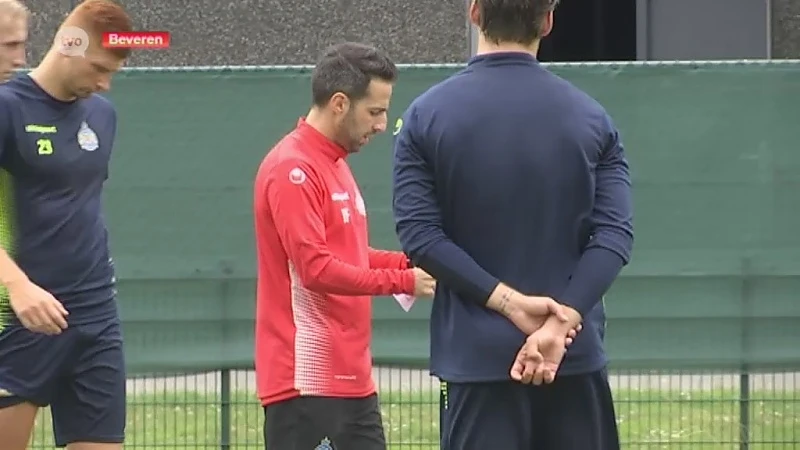 Waasland-Beveren traint voor de eerste keer met Yannick Ferrera