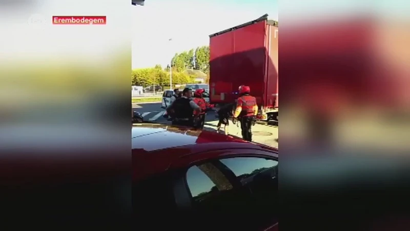 Erembodegem: 3 transmigranten ontsnappen na duw- en trekwerk met politie, handvol andere opgepakt