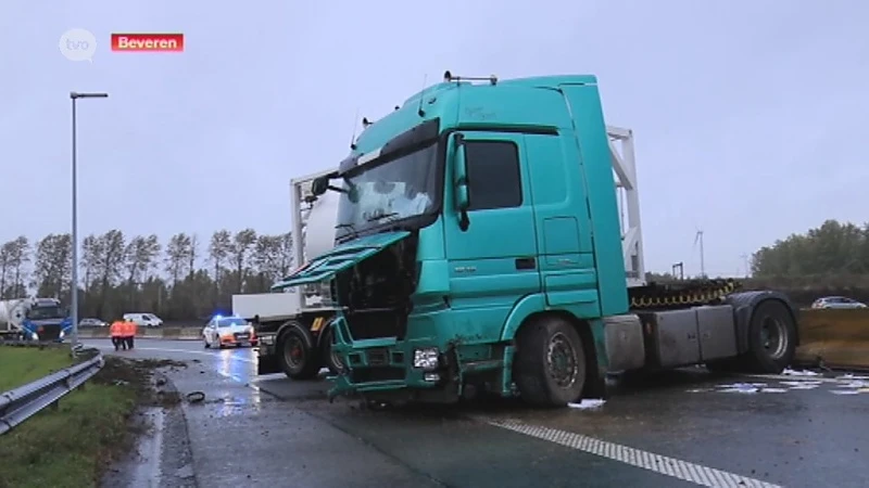 Verkeersellende op E34 compleet na ongeval met vrachtwagen in Beveren