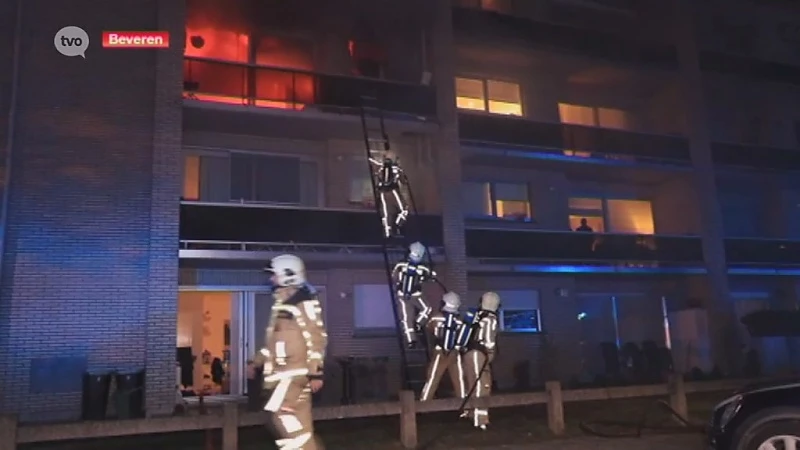 Zeven mensen naar het ziekenhuis na zware brand in centrum Beveren