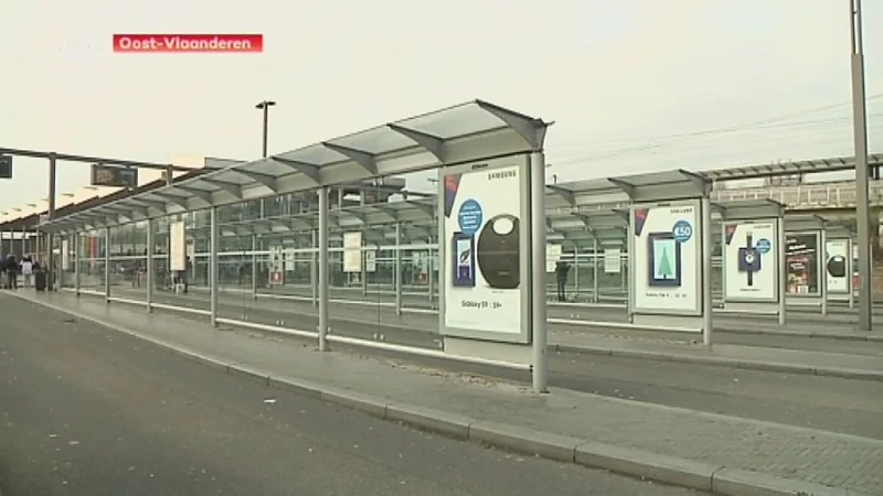 Bus- en tramverkeer De Lijn gehinderd in steden, ook streeklijnen verstoord