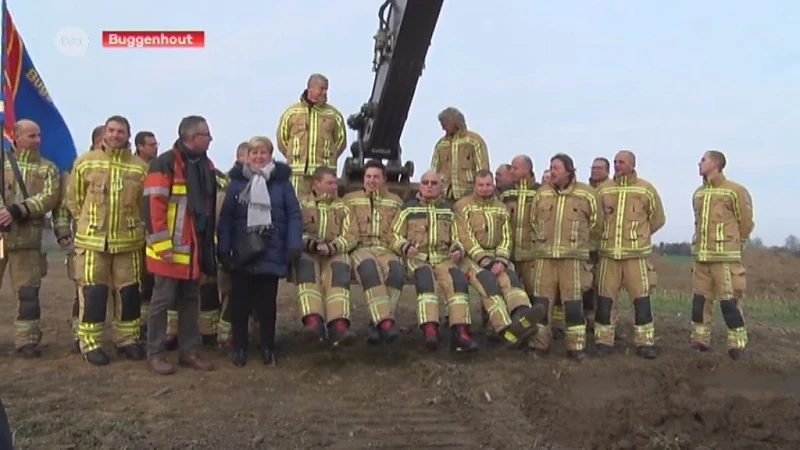 Eerste spadesteek voor nieuwe brandweerkazerne Buggenhout