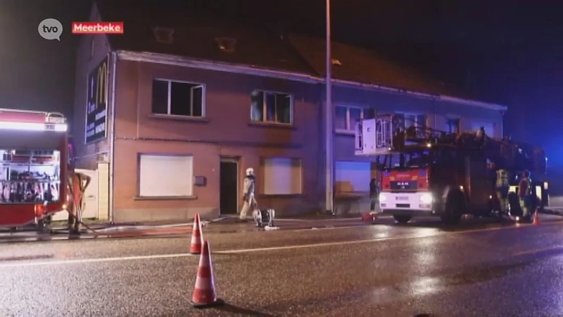 Bewoners net op tijd uit brandend huis in Meerbeke