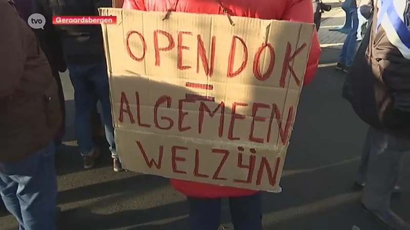Sp.a Geraardsbergen houdt "protestduik" tegen sluiten zwembad