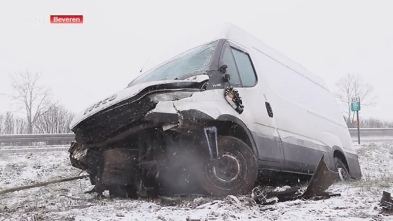 Twee verkeersongevallen in de sneeuw