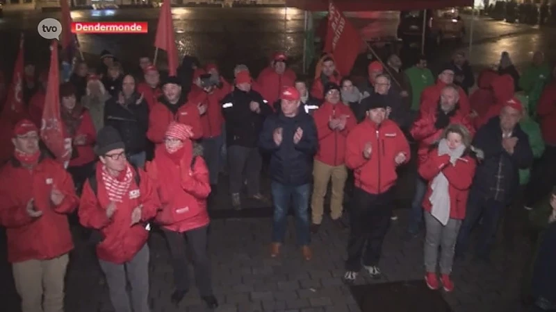 Vakbonden Verko voeren actie voor gemeenteraad Dendermonde