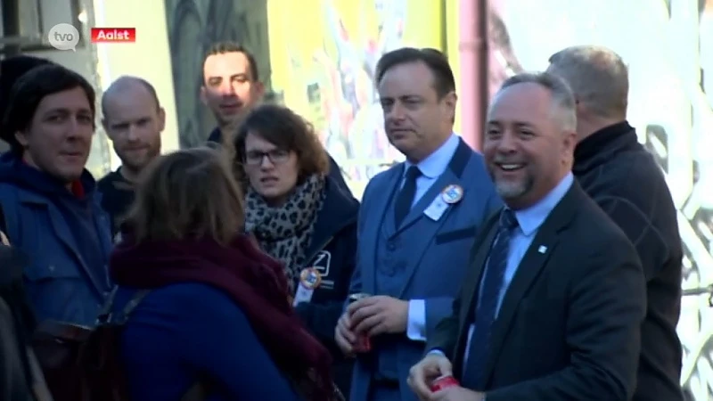 Opmerkelijke gast in Aalsterse carnavalswerkhallen afgelopen weekend