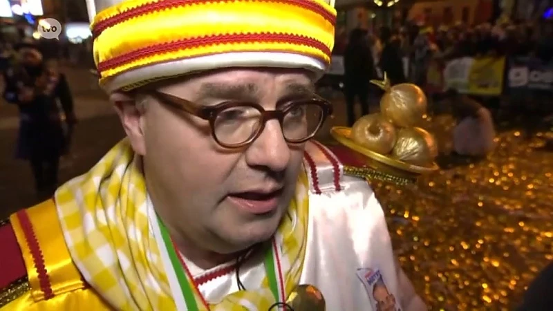 Auto zonder nummerplaat komt op parcours carnavalsstoet terecht
