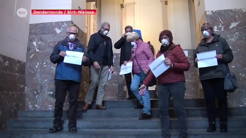 Protest aan rechtbank Dendermonde rond asbestdossier SVK Sint-Niklaas