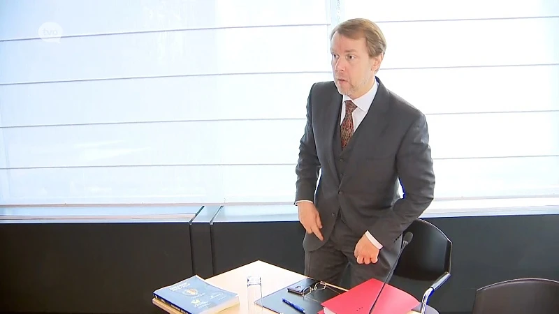 Hoofdafbeelding voor artikel Bondsprocureur wil strenge…