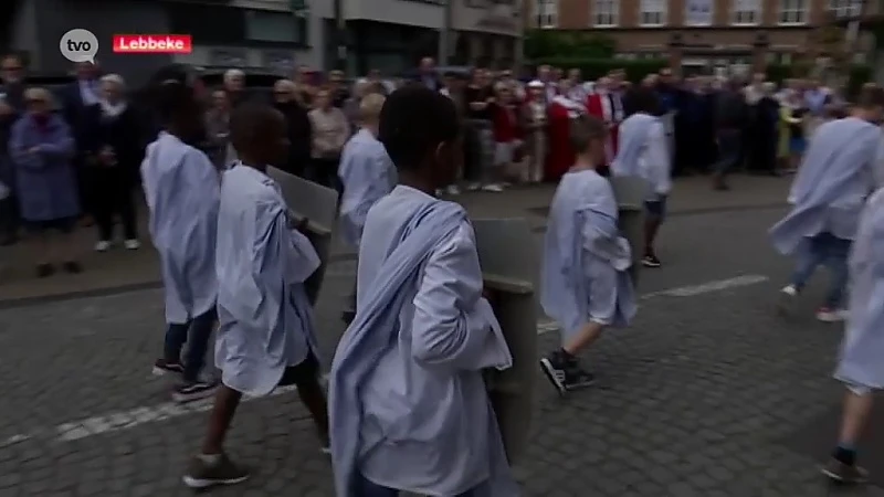 Mariaprocessie trekt door Lebbeke