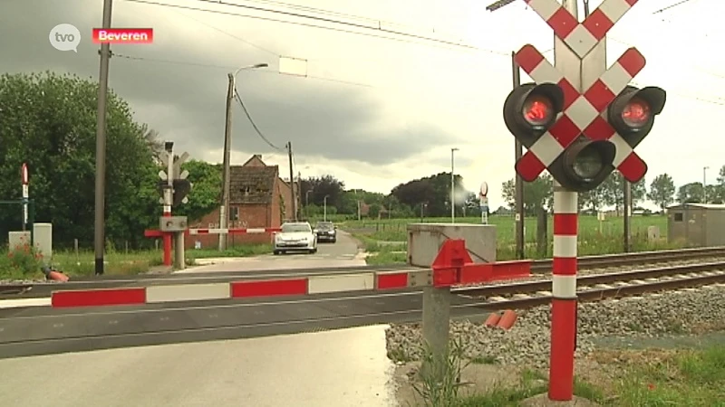 Infrabel maakt spoorwegovergangen veiliger op lijn Antwerpen-Gent