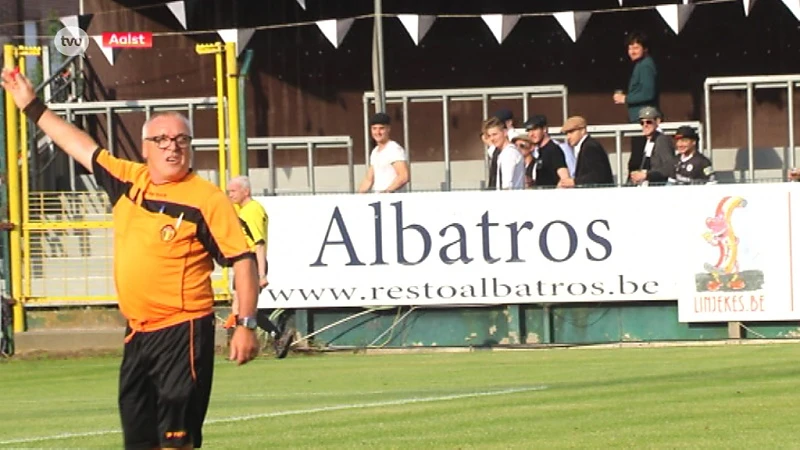 Hilarisch! Supporters Eendracht Aalst nemen loopje met deze lijnrechter