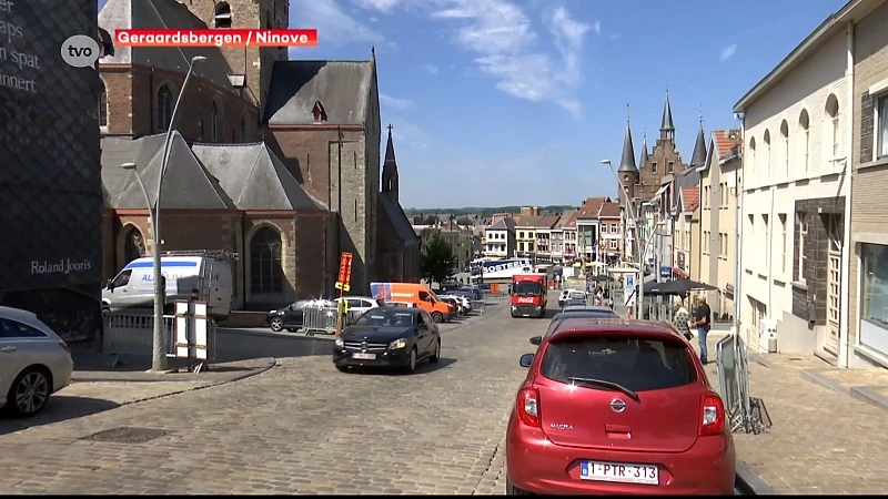 Ronde van Frankrijk maakt centrum Ninove en Geraardsbergen zo goed als onbereikbaar voor auto's