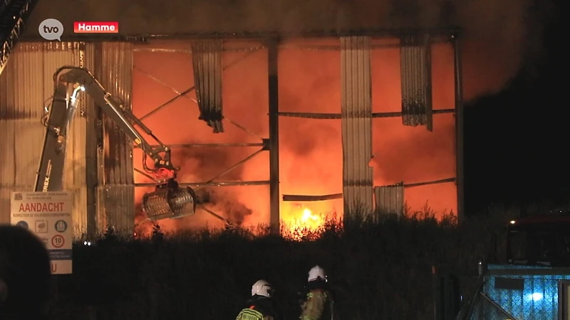 Hoofdafbeelding voor artikel Zware afvalbrand in Hamme,…