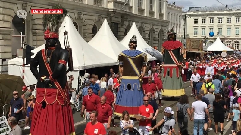 Ook Ros Beiaardharmonie en de Dendermondse Gildenreuzen naar Brussel