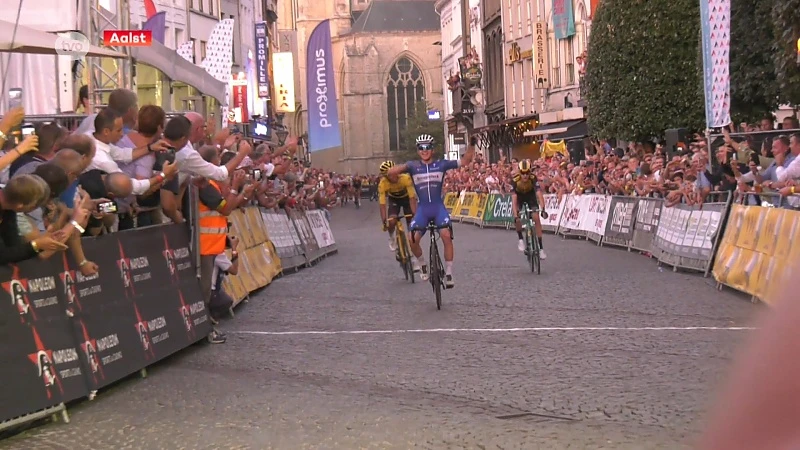 Remco Evenepoel wint 84ste natourcriterium in Aalst