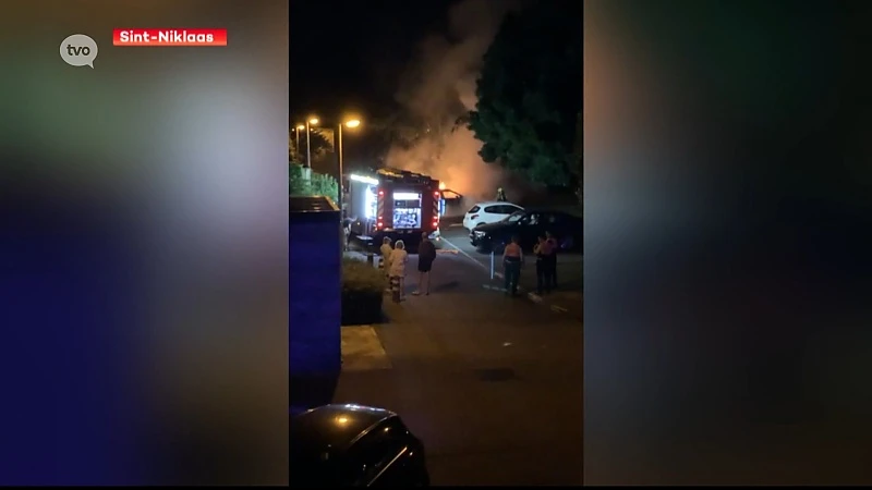 Auto brandt uit in Sint-Niklaas, parket voert onderzoek