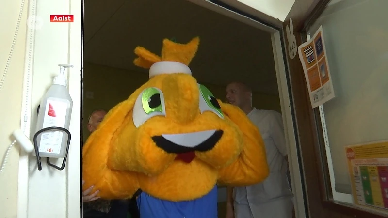 Mascotte Levensloop Aalst geeft "Hope" aan patiënten