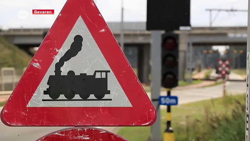 Hoofdafbeelding voor artikel 'Chicanes' moeten spoorwegovergang…