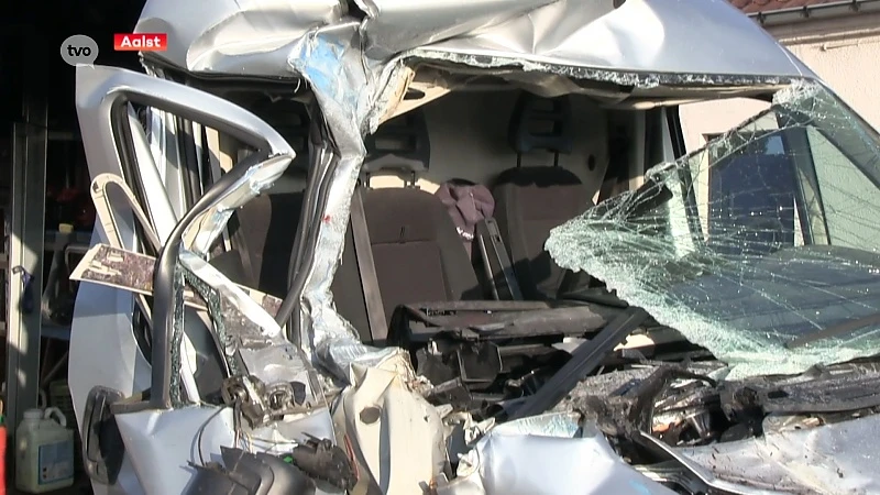 Hoofdafbeelding voor artikel Bestuurder bestelwagen rijdt…