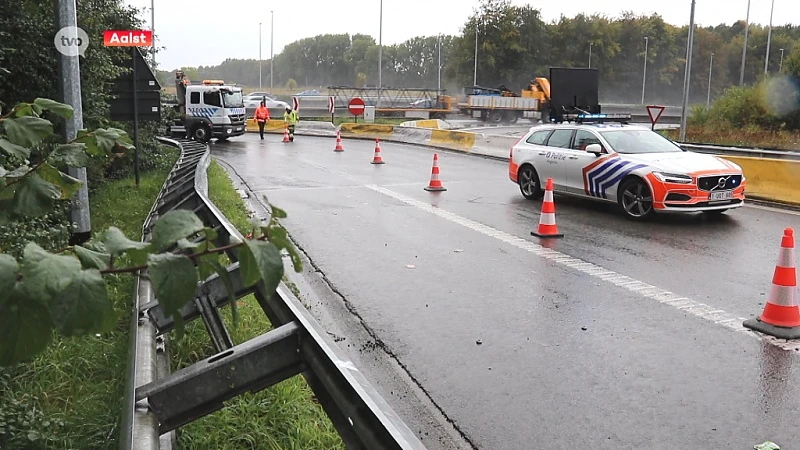 Afrit E40 in Aalst tijdje afgesloten door slippartij