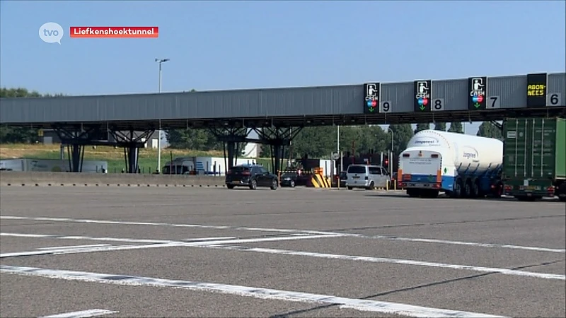 Nooit eerder reden er zoveel voertuigen door de Liefkenshoektunnel