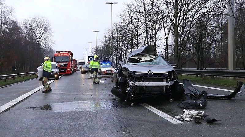 Chauffeur zwaargewond na ongeval E34 in Kemzeke