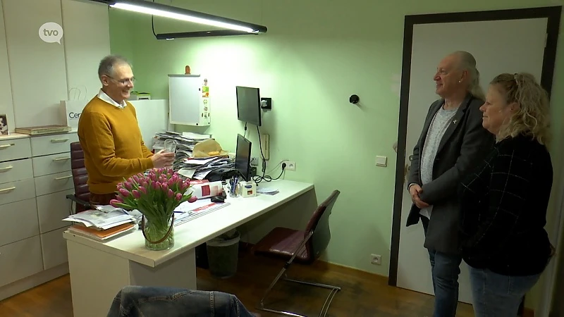 Sint-Niklase dokter krijgt veel steun van patiënten op eerste werkdag na proces