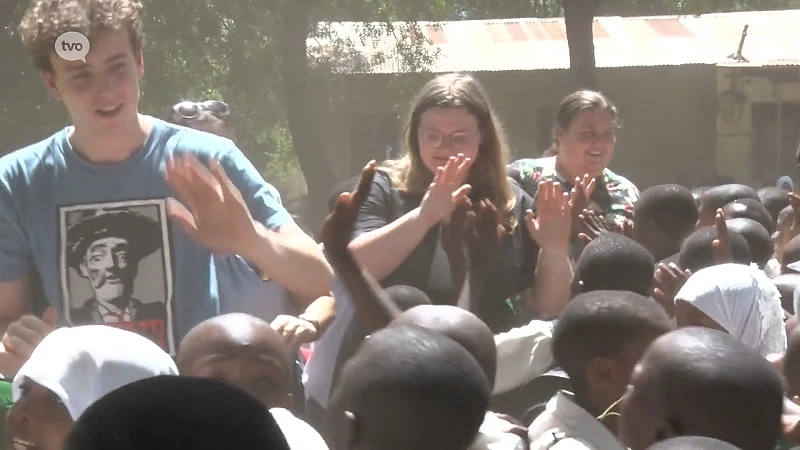 Aalsterse scholen op inleefreis in Tanzania - Aflevering 1