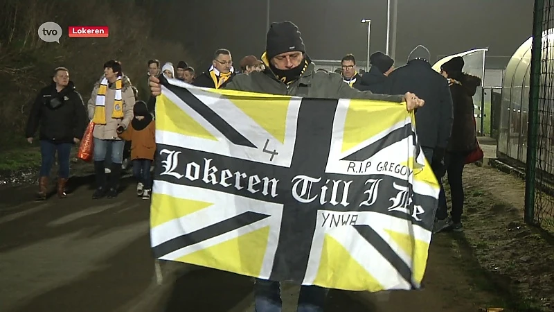 KSC Lokeren-Temse: supporters slaan handen in elkaar