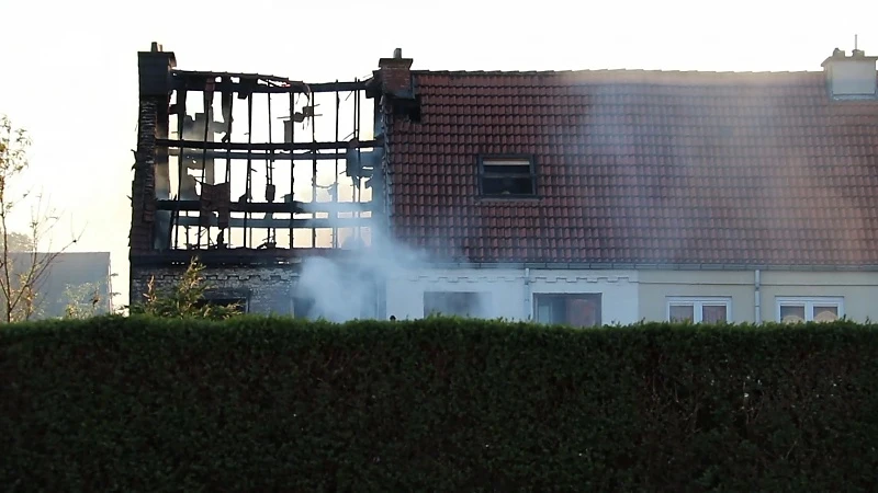 Tachtiger overleeft uitslaande woningbrand in Ninove niet