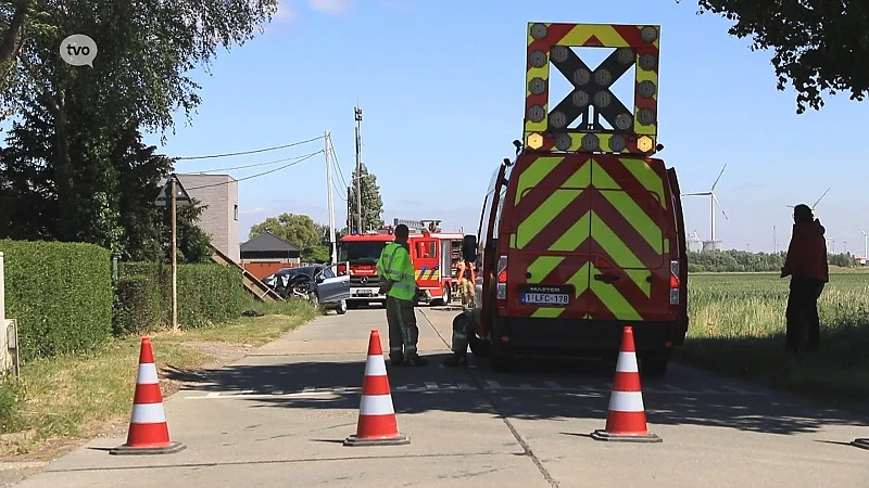 Kieldrecht: Man rijdt tegen verlichtingspaal en raakt zwaargewond